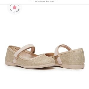 Childrenchic Mary Jane’s - Size 34 “Luna Gold”  (us size 3)